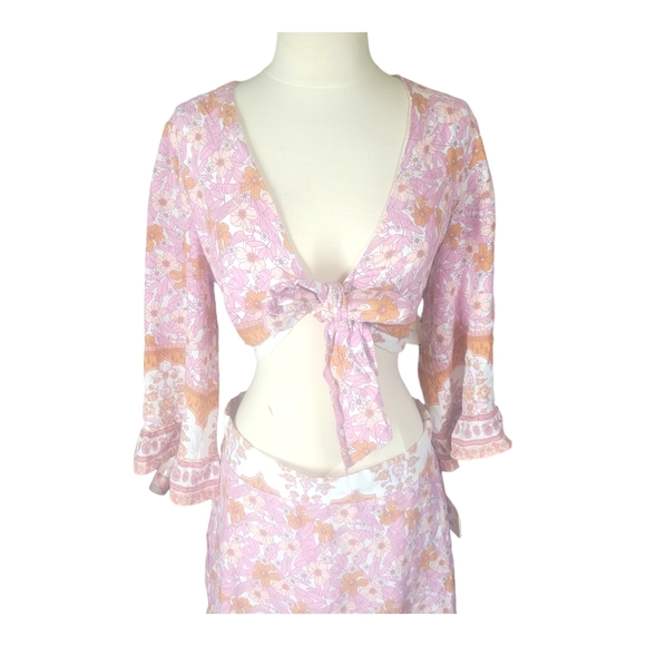 Altar'd State Crop Top sz Small Bell Sleeves Pink Flower Paisley Tie Wrap Blouse - Picture 9 of 10